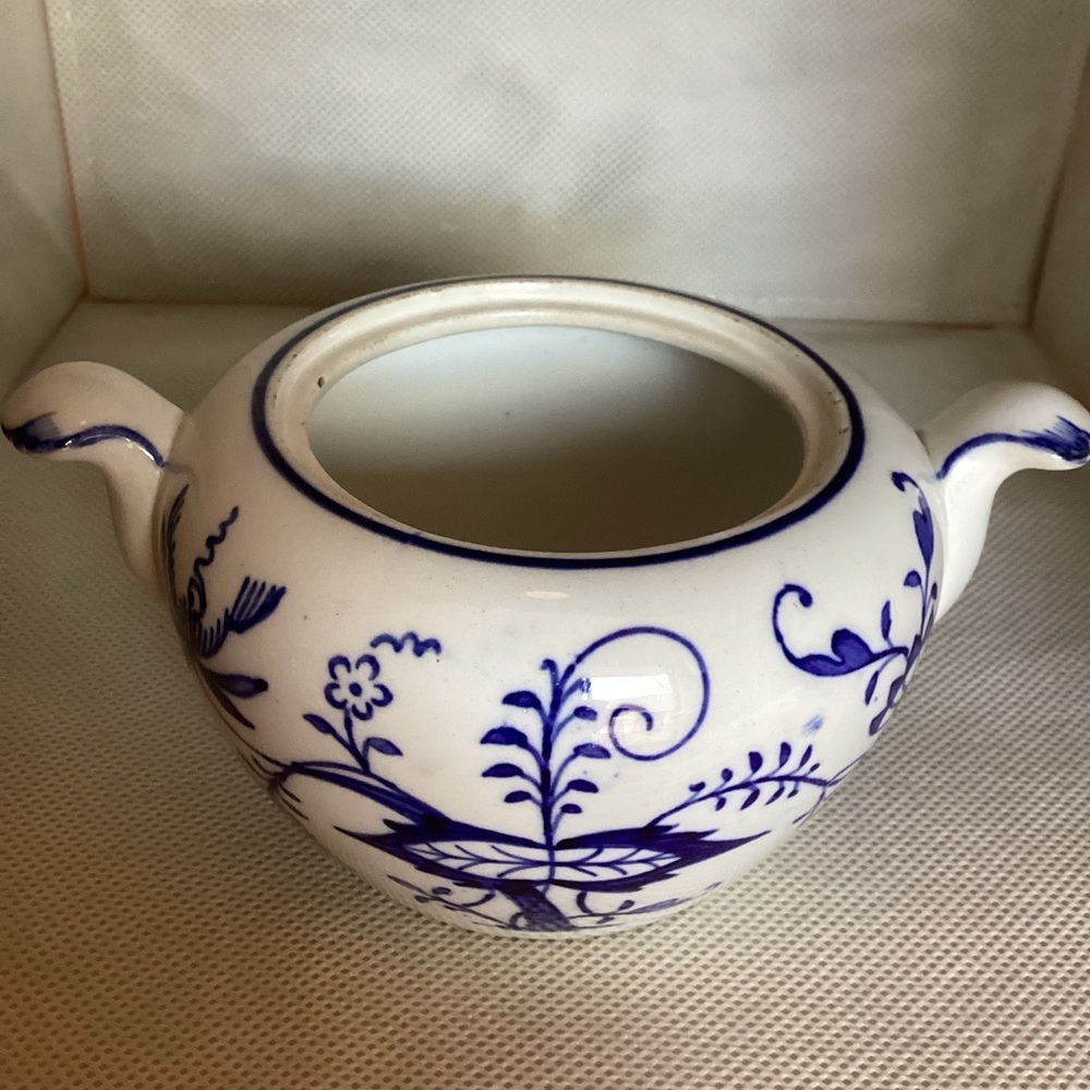 3/$15💐Villeroy & Boch Sugar bowl
